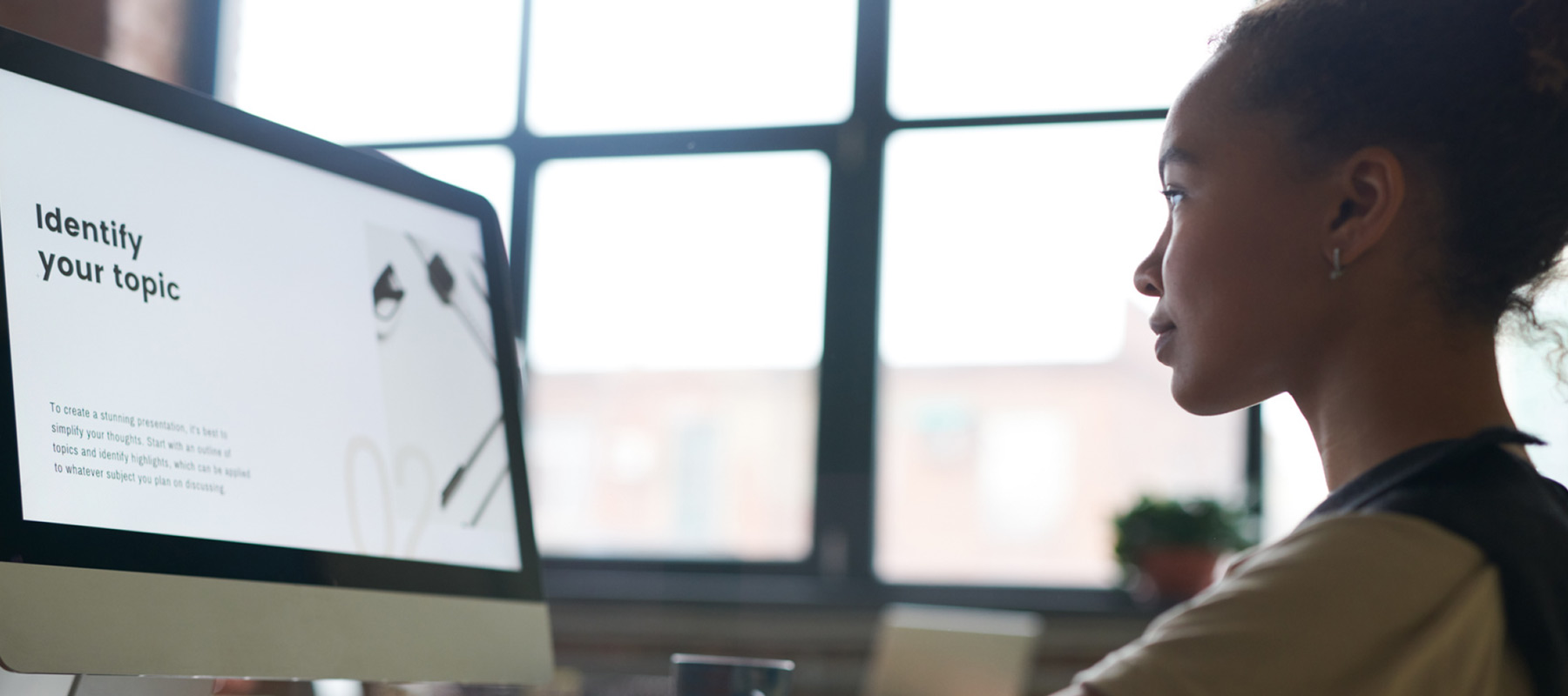 girl-using-computer