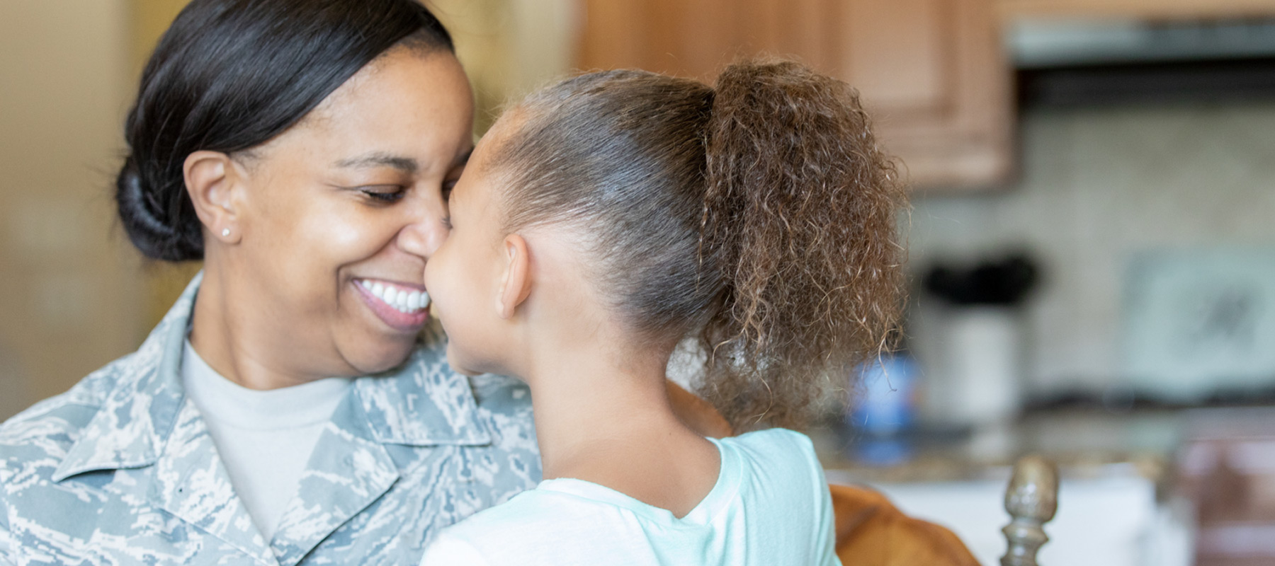 military-mom-daughter military-mom-daughter